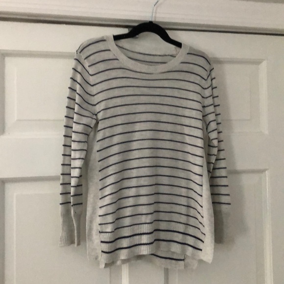 btween Girls Gray/Navy Striped Sweater Medium - Picture 2 of 8